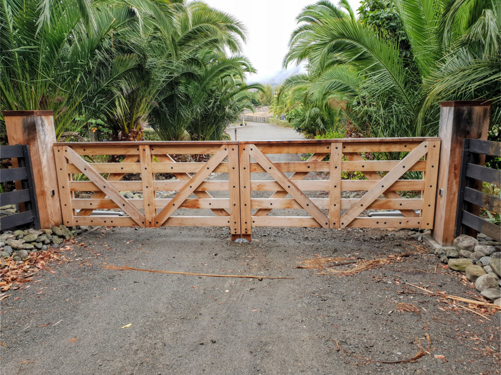 wooden-gate.jpg