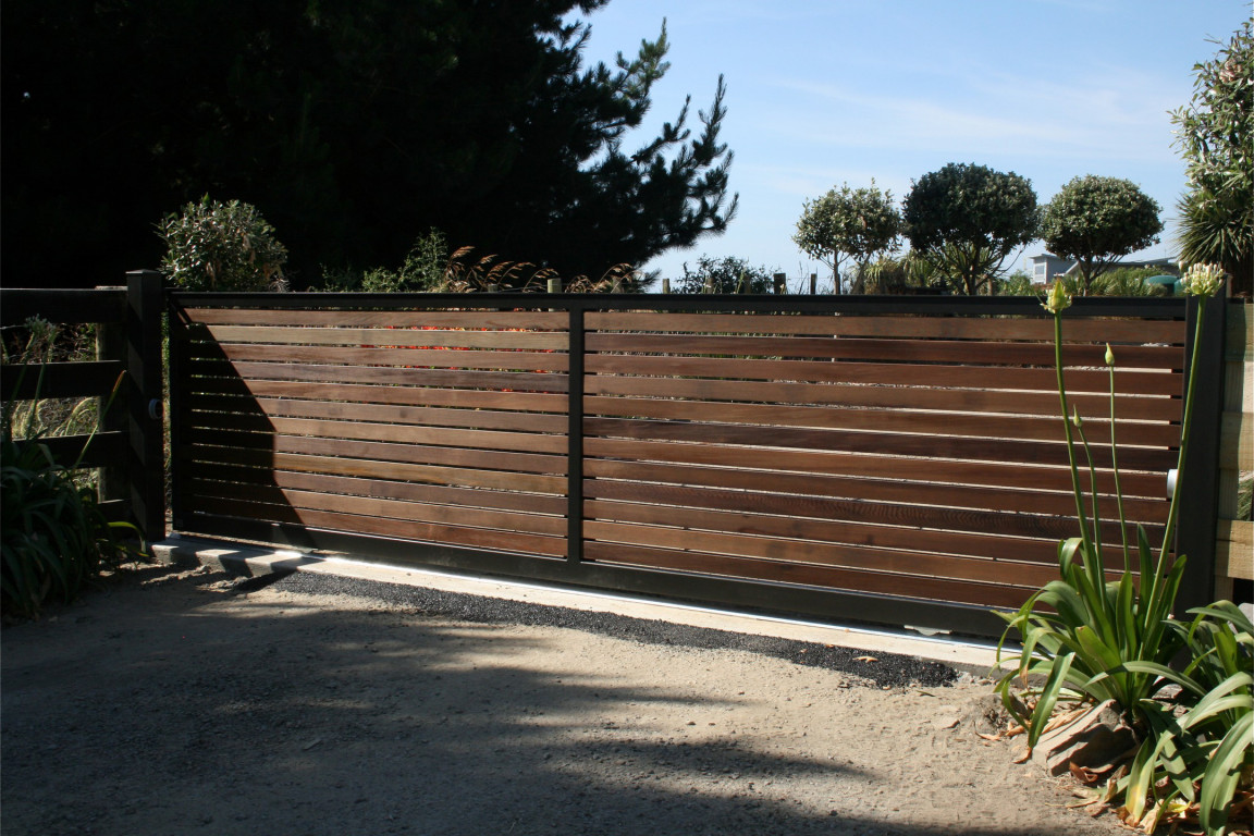wooden-steel-gate.jpg